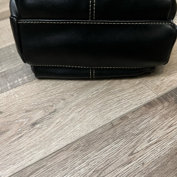 Relic faux Black Leather crossbody Bag with Stitch Detail
Excellent condition! - Picture 6 of 12